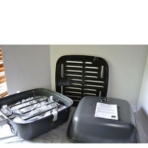 Brand new indoor outdoor pampered chef grill